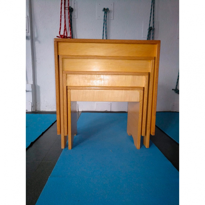 JUEGO DE 4 BANCOS DE-ARDDHA HALASANA 400€ JUEGO DE 4 BANCOS DE-ARDDHA HALASANA 400€