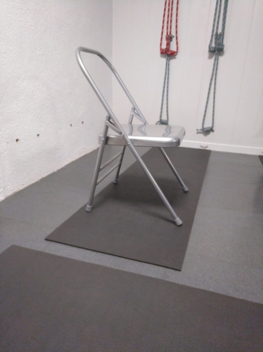SILLA MODELO ESTÁNDAR 75 EUROS